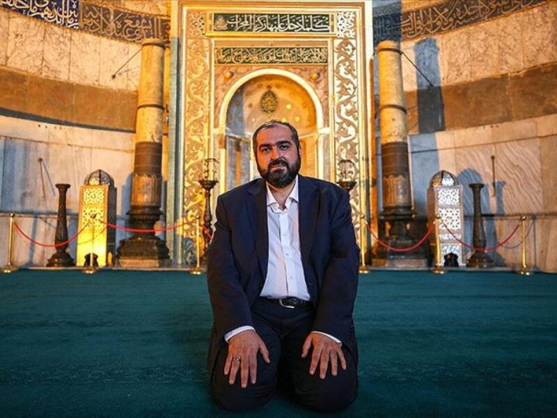Eks-Imam Hagia Sophia: “Ya untuk Republik, Tidak untuk Sekularisme”