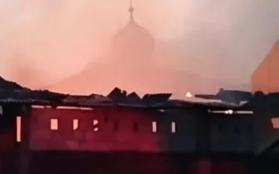 Kebakaran Hebat Landa Ponpes Al-Falah Cisitu Bandung, Asrama Putri, Madrasah, dan Masjid Hangus Dilalap Api