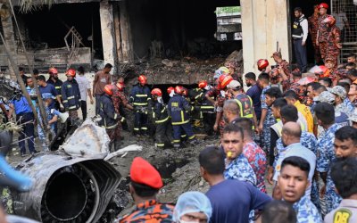 Pesawat Latih AU Bangladesh Jatuh Timpa Sekolah, Belasan Orang Tewas