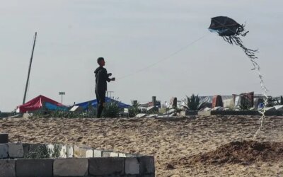 Layang-layang dari Gaza Bikin Sistem Keamanan 'Israel' di Perbatasan Kelabakan