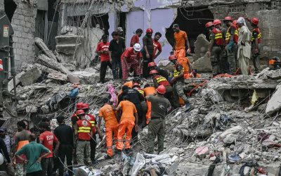 Gedung Apartemen Ambuk di Pakistan, 21 Orang Tewas