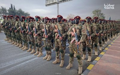 Parade Militer Megah Warnai Peringati Kejatuhan Assad di Suriah