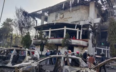 Kericuhan di Makassar: Gedung DPRD Dibakar, 3 Tewas dan 5 Terluka
