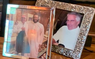 Geger! Foto MBS dengan Pelaku Kejahatan Seksual Anak Jeffrey Epstein Viral di Media Sosial