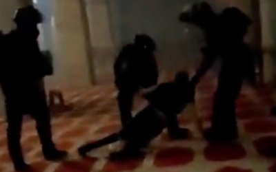 Tentara ‘Israel’ Kembali Usir Jamaah Tarawih dari Kompleks Masjid Al Aqsa