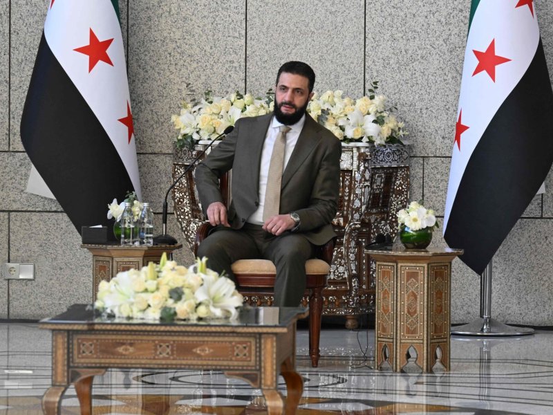 Asy Syaraa Menyerukan Upaya Bersama untuk Membangun Kembali Suriah Setelah Penggulingan Assad