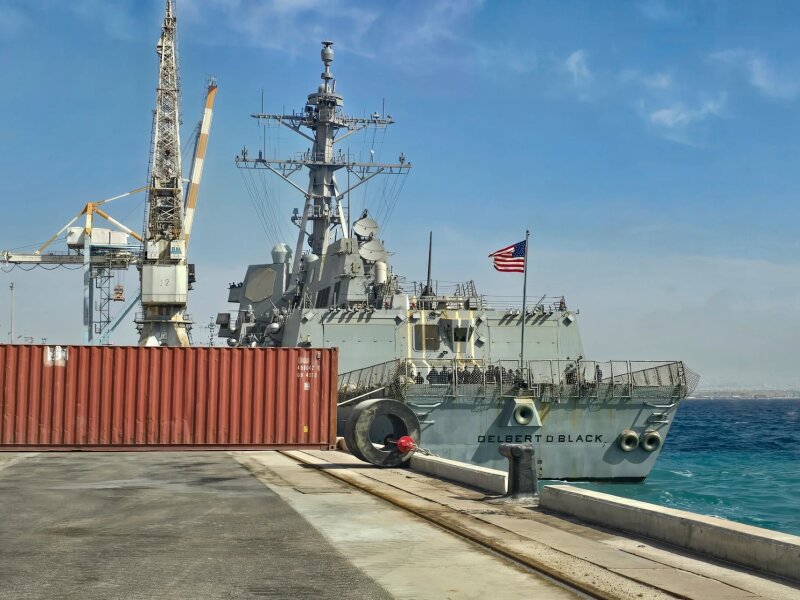 Kapal Perusak AS Bersandar di Pelabuhan Israel di Tengah Ketegangan Kawasan