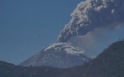Gunung Lewotobi Laki-laki Meletus, Warga Diminta Waspada