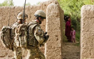 Kesaksian Mengejutkan: Tentara Inggris Disebut Jatuhkan Tahanan Afghanistan dari Forklift “Untuk Bersenang-senang”