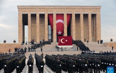 Erdogan Ziarahi Makam Ataturk pada Hari Republik ke-103