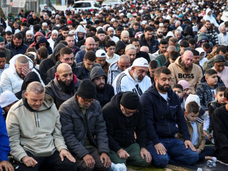 Kepala Babi Dilempar ke Pemakaman Muslim di Sydney di Tengah Meningkatnya Islamofobia