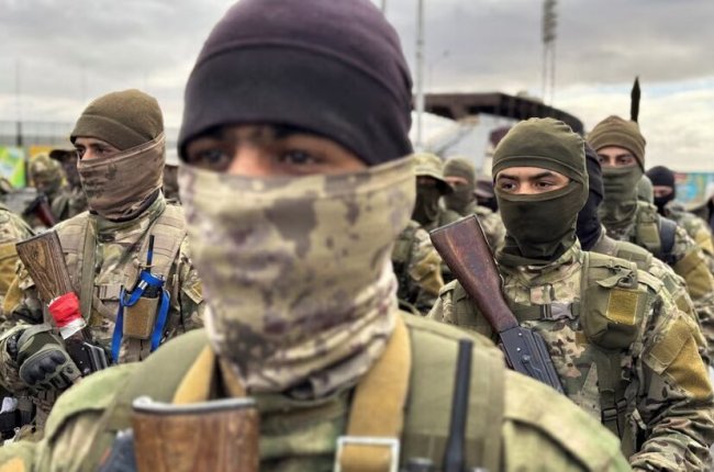 Pejuang Asing Mengajukan Petisi Kewarganegaraan Pada Rezim Suriah