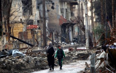 Warga Raqqa memilih berada di jalan, khawatir rumah mereka akan runtuh