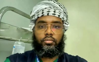 “Mengapa Kami Datang ke Gaza?” - Kisah Khaled Al-Shamousi, Dokter yang Menolak Tinggalkan Rafah