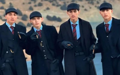 Dinilai Menyalahi Norma, IIA Tahan 4 Pemuda Afghanistan Berkostum Peaky Blinders
