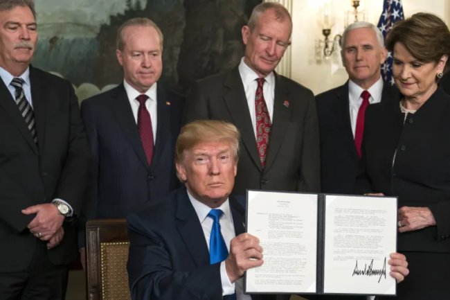 The Economist: Akankah Perang Dagang Trump Menyebabkan Resesi Global?