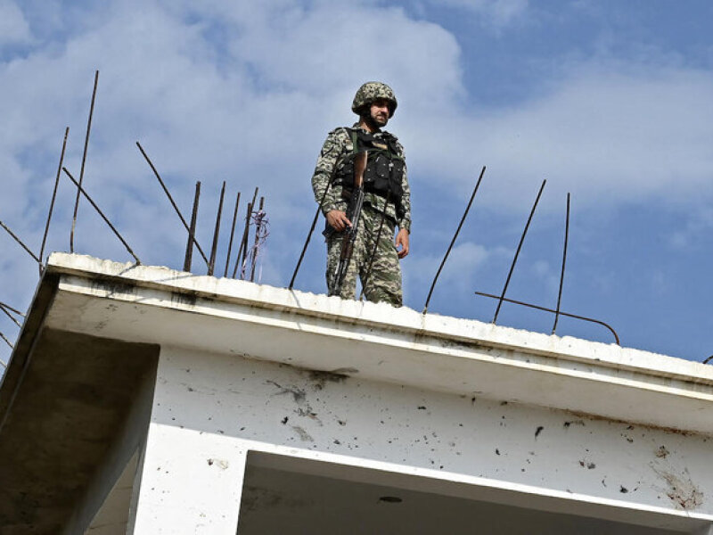 Intelijen: Serangan Taliban Pakistan Tewaskan 16 Tentara