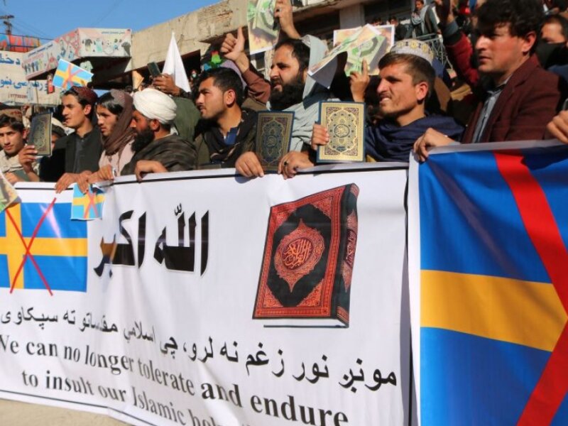 Rusia Dituduh Menyebarkan Berita Palsu di Dunia Arab tentang Pembakaran Al-Qur’an di Swedia