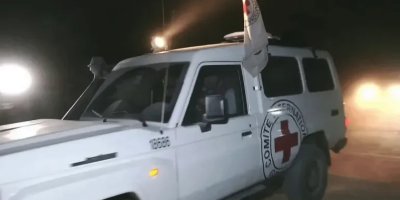 Penyerahan Jenazah ke-22, Palang Merah Terima Jenazah Tawanan ‘Israel’ dari Faksi Perlawanan di Khan Yunis