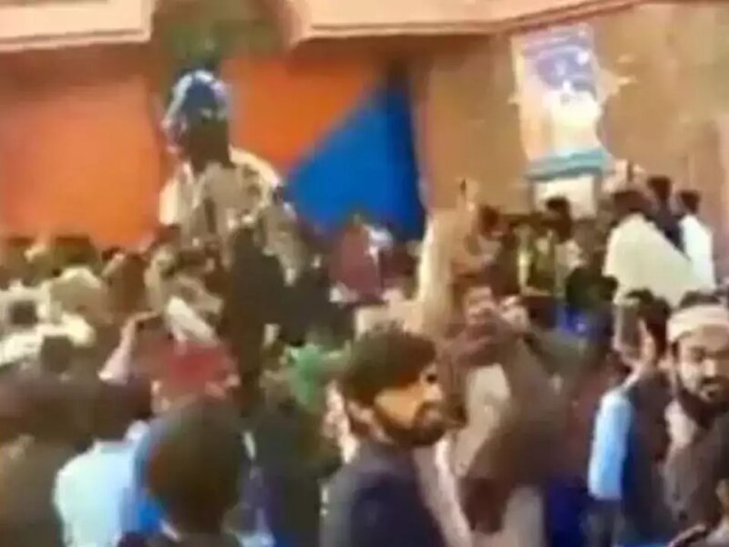 Penista Al Quran Tewas Dihakimi Massa di Pakistan