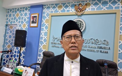 KH Cholil Nafis Dinobatkan sebagai Tokoh Syariah Terbaik 2026