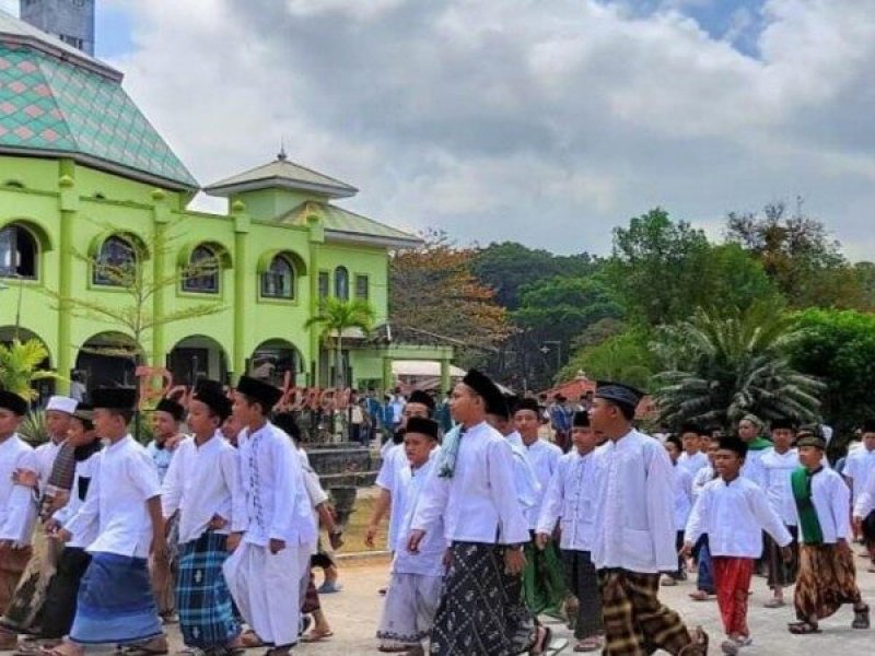 Menjadikan Pesantren sebagai Pelopor Kebangkitan Islam