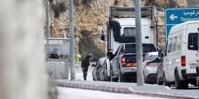 ‘Israel’ Gencarkan Serangan dan Penangkapan di Tepi Barat, Pemukim Bakar Lahan Palestina