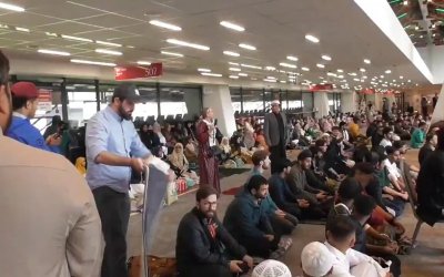 Wanita Irlandia Ganggu Acara Shalat Idul Adha di Dublin