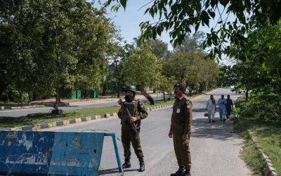 Iran Ogah Negosiasi, Trump Ancam Hancurkan Iran Besok