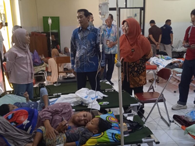 Korban Dugaan Keracunan Program Makan Bergizi Gratis di Batang Melonjak Jadi 498 Orang
