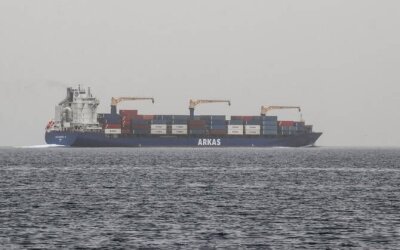 Cina Mengontak Houtsi untuk Mengizinkan Kapal-kapalnya Berlayar Melalui Laut Merah