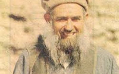 Sepak terjang pejuangan jihad Dr. Abdullah Azzam Rahimahullah di mata sang istri