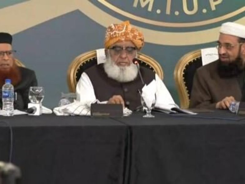 Fazal-ur-Rehman Mengkritik Kebijakan Pakistan Terhadap Afghanistan