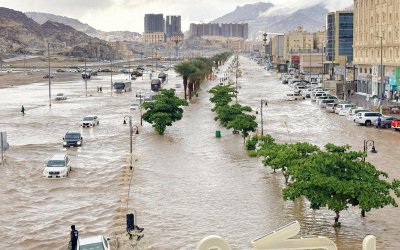 Saudi Dilanda Banjir, Makkah dan Madinah Tergenang Air Hujan