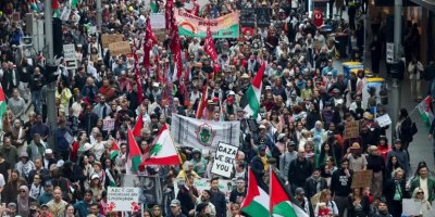 Demonstrasi Besar di Australia: Ratusan Ribu Orang Turun ke Jalan Dukung Gaza, Tolak Genosida dan Blokade