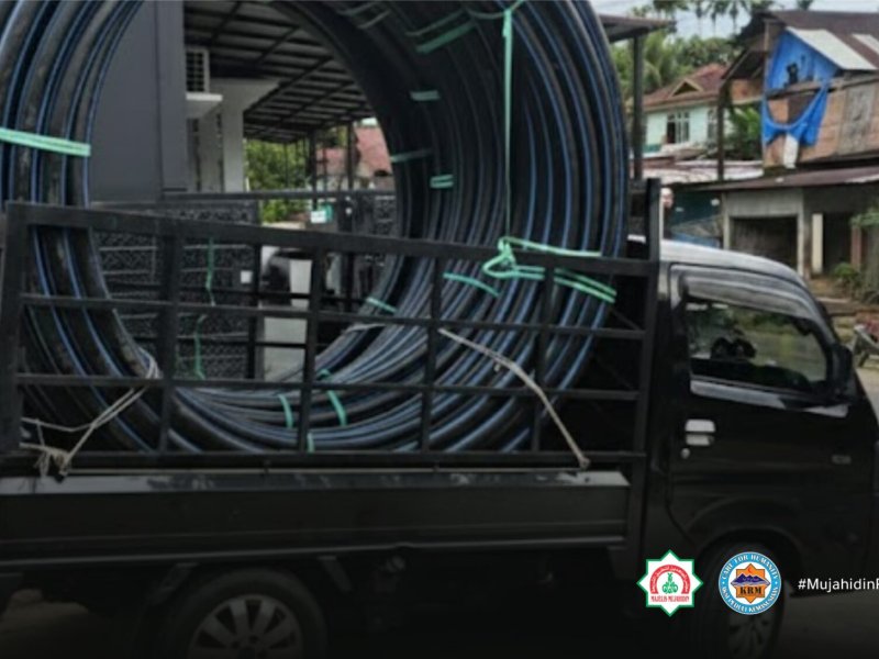 KRM Majelis Mujahidin Kirim Bantuan Pipa Air Bersih ke Palembayan