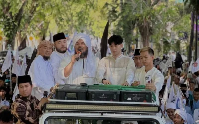 Puluhan Ribu Warga Padang Ikuti Parade Tauhid Sambut 1 Muharram 1448 H, Diwarnai Kehadiran Habib Rizieq dan Ustadz Derry Sulaiman