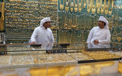 Emas Tembus US$3.500, Guncang Pasar Timur Tengah dan Pasar Tradisional