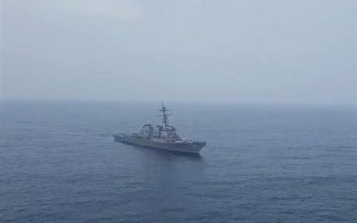 Helikopter Iran Hadapi Kapal Perang AS yang Mendekati Perairan Teritorial