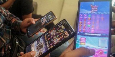 571.410 NIK Penerima Bansos Terindikasi Terlibat Judi Online, DPR Desak Kemensos Bertindak