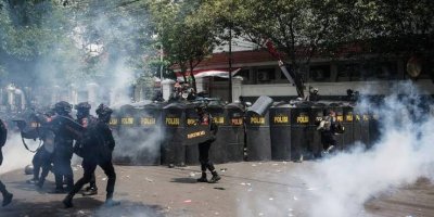 Demo Tuntut Bupati Pati Mundur Sempat Ricuh, Kantor Pemkab dan DPRD Rusak