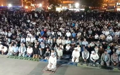 Jawab Seruan Hamas, Ribuan Warga Turki Shalat Tahajud Bersama