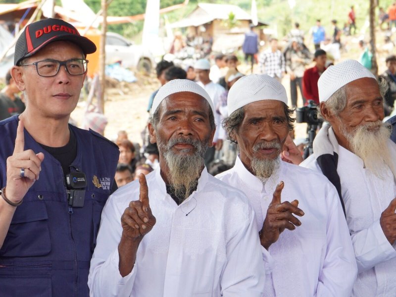 200 Orang Suku Tau Taa Wana Ikrarkan Syahadat di Pedalaman Gunung Tua