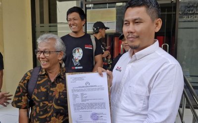 Roy Suryo cs Dilaporkan ke Polrestabes Semarang Dugaan Pencemaran Nama Baik dan Penghasutan Soal Ijazah