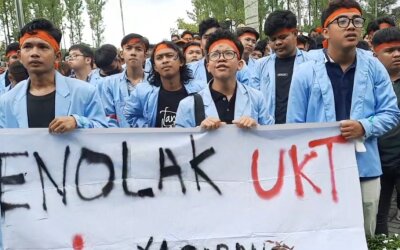 Mahasiswa Unri Unjuk Rasa Tolak Biaya UKT Mahal