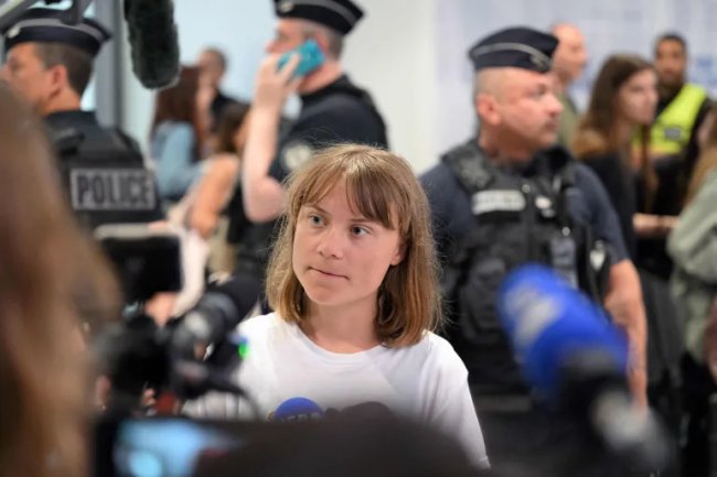 Dua Aktivis Kapal Madleen Dideportasi, Sisanya Bertahan, Menolak Tunduk