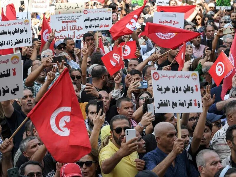 Tunisia Bergolak, Ribuan Warga Tantang Saied
