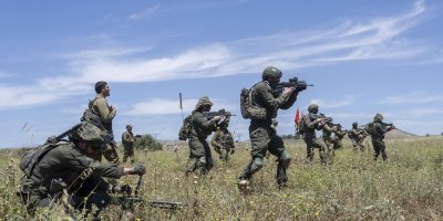 Pasukan Darat ‘Israel’ Serbu Wilayah Selatan Suriah