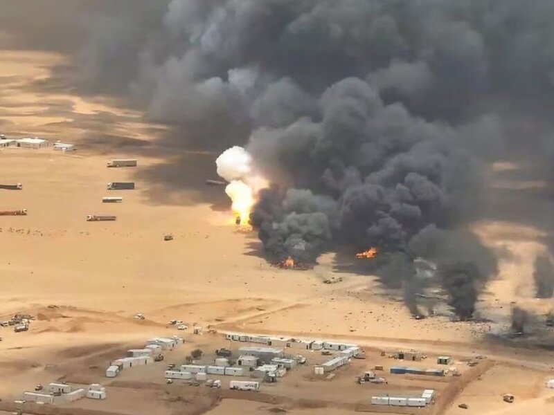 Rudal Houtsi Hantam Kamp Militer Yaman, 73 Rekrut Tewas