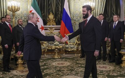 Asy Syaraa Temui Putin di Moskow, Bahas Kerja Sama dan Pangkalan Militer Rusia